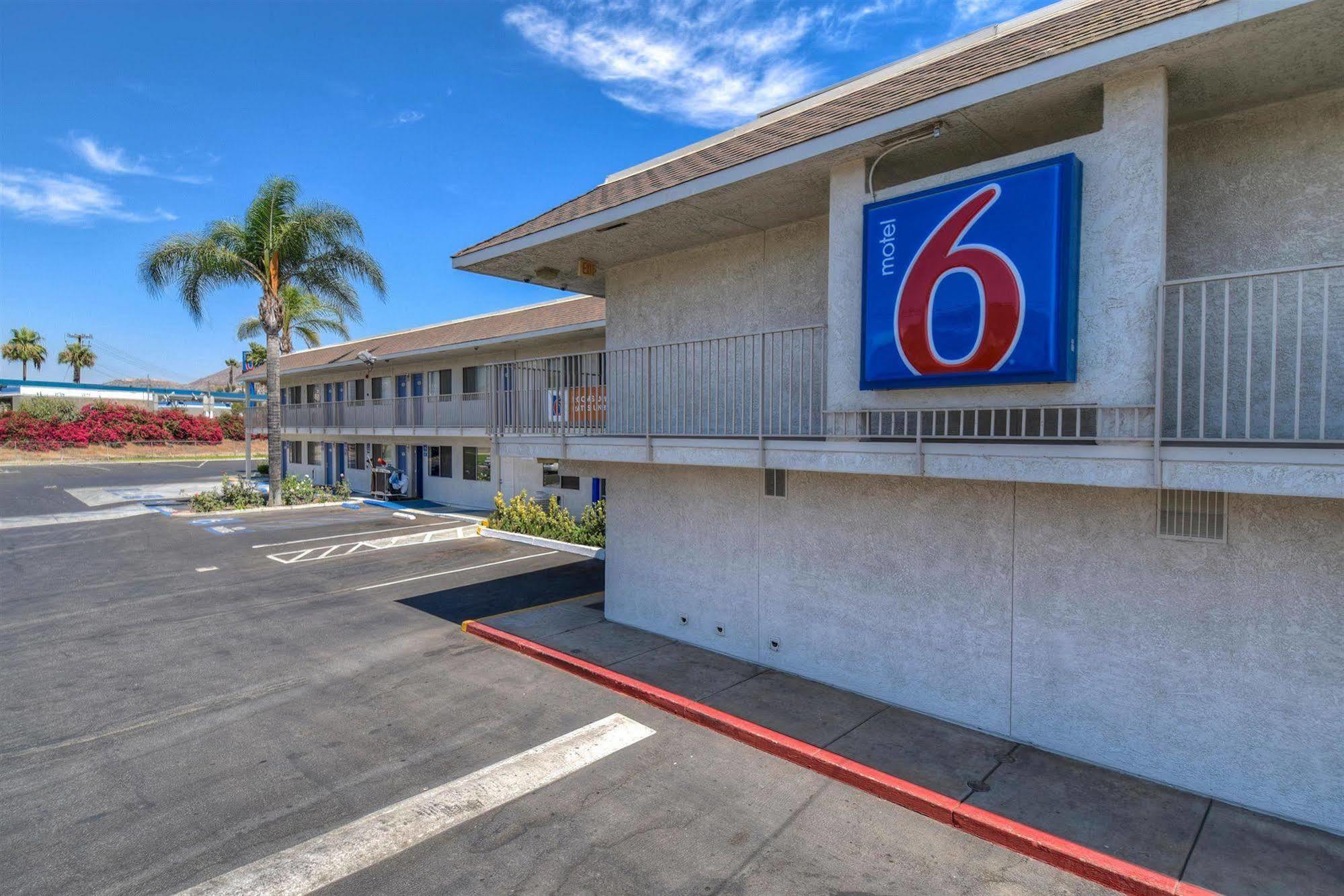 Motel 6-Jurupa Valley, Ca - Riverside West Exteriér fotografie