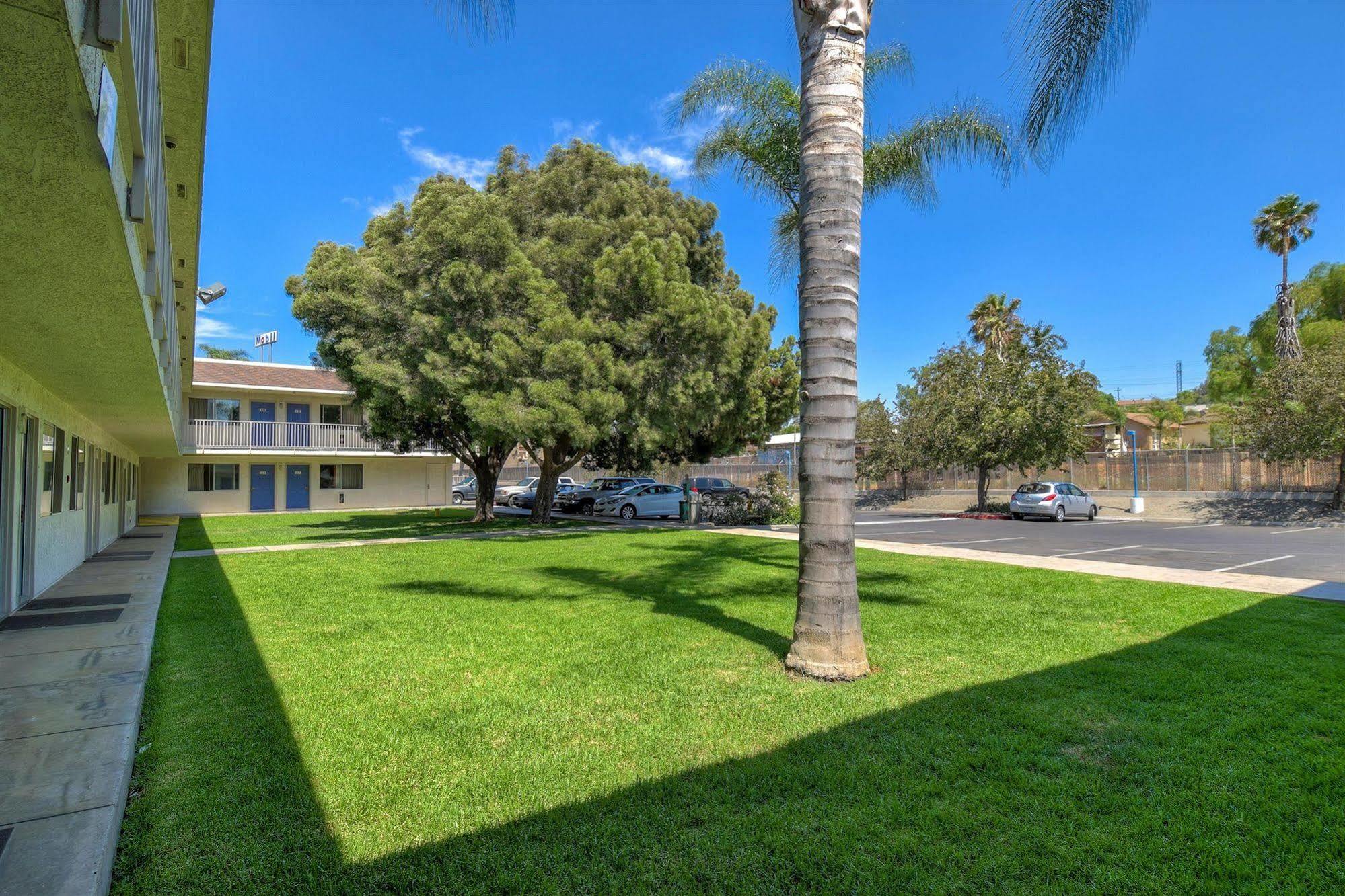 Motel 6-Jurupa Valley, Ca - Riverside West Exteriér fotografie