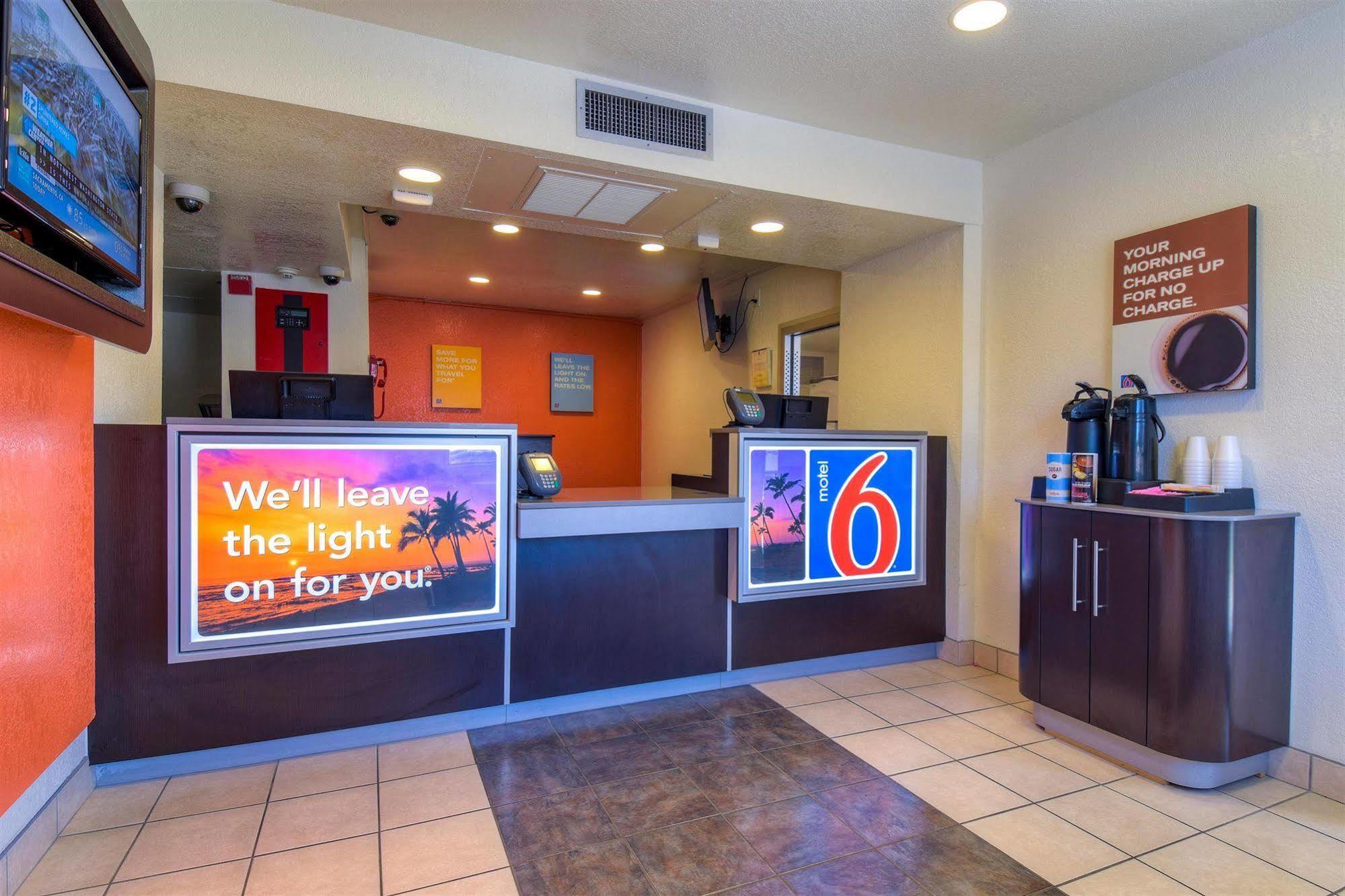 Motel 6-Jurupa Valley, Ca - Riverside West Exteriér fotografie