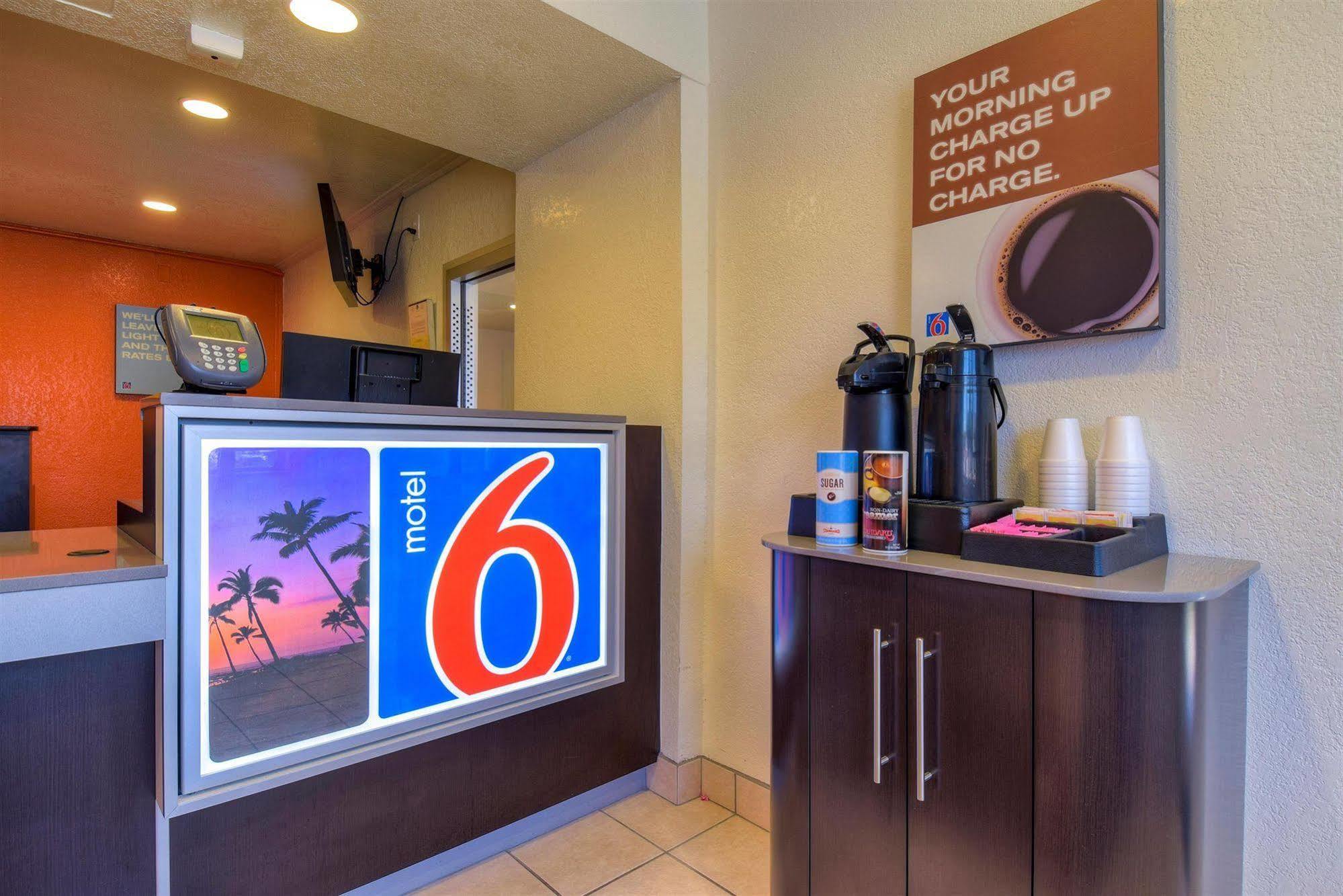 Motel 6-Jurupa Valley, Ca - Riverside West Exteriér fotografie