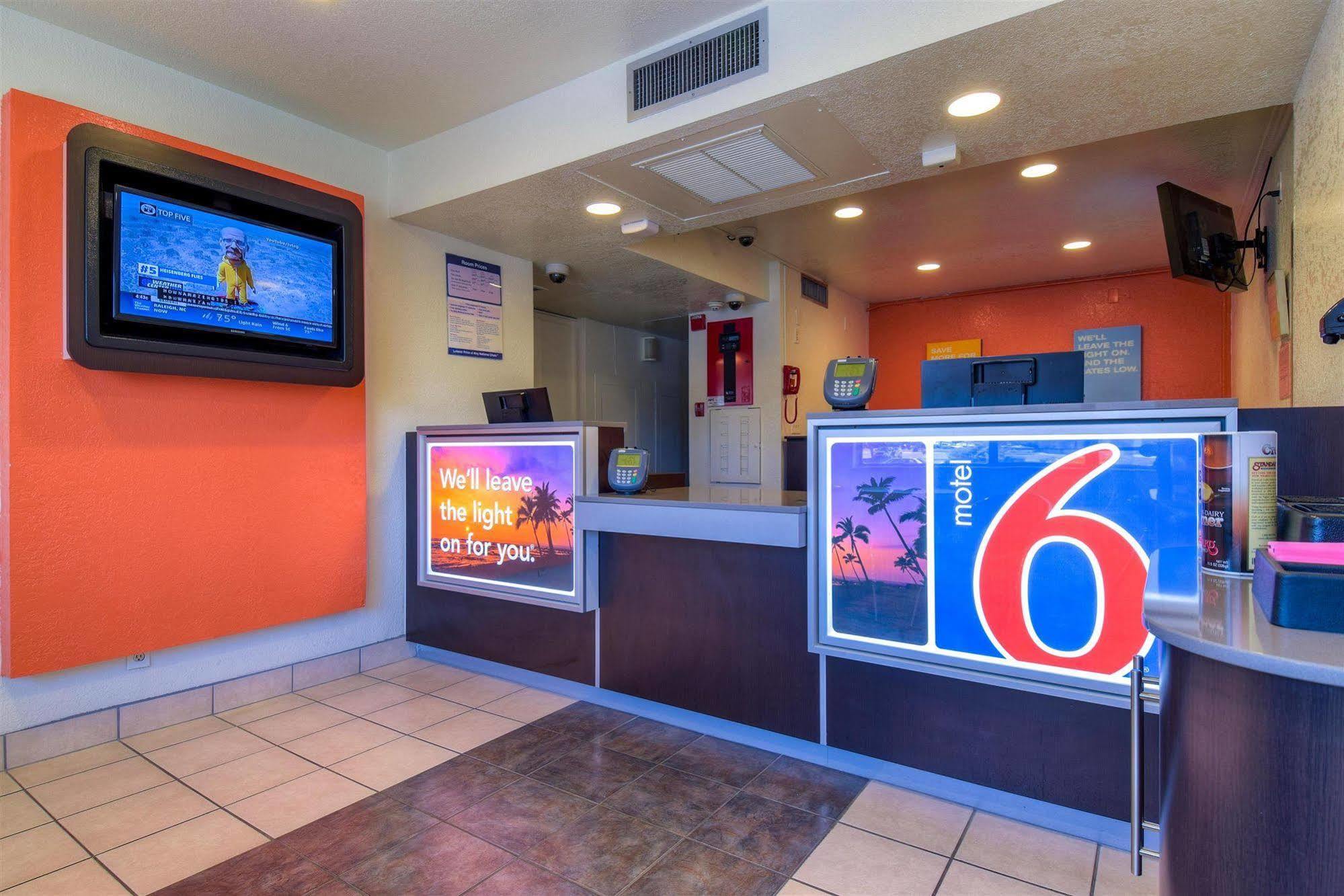 Motel 6-Jurupa Valley, Ca - Riverside West Exteriér fotografie