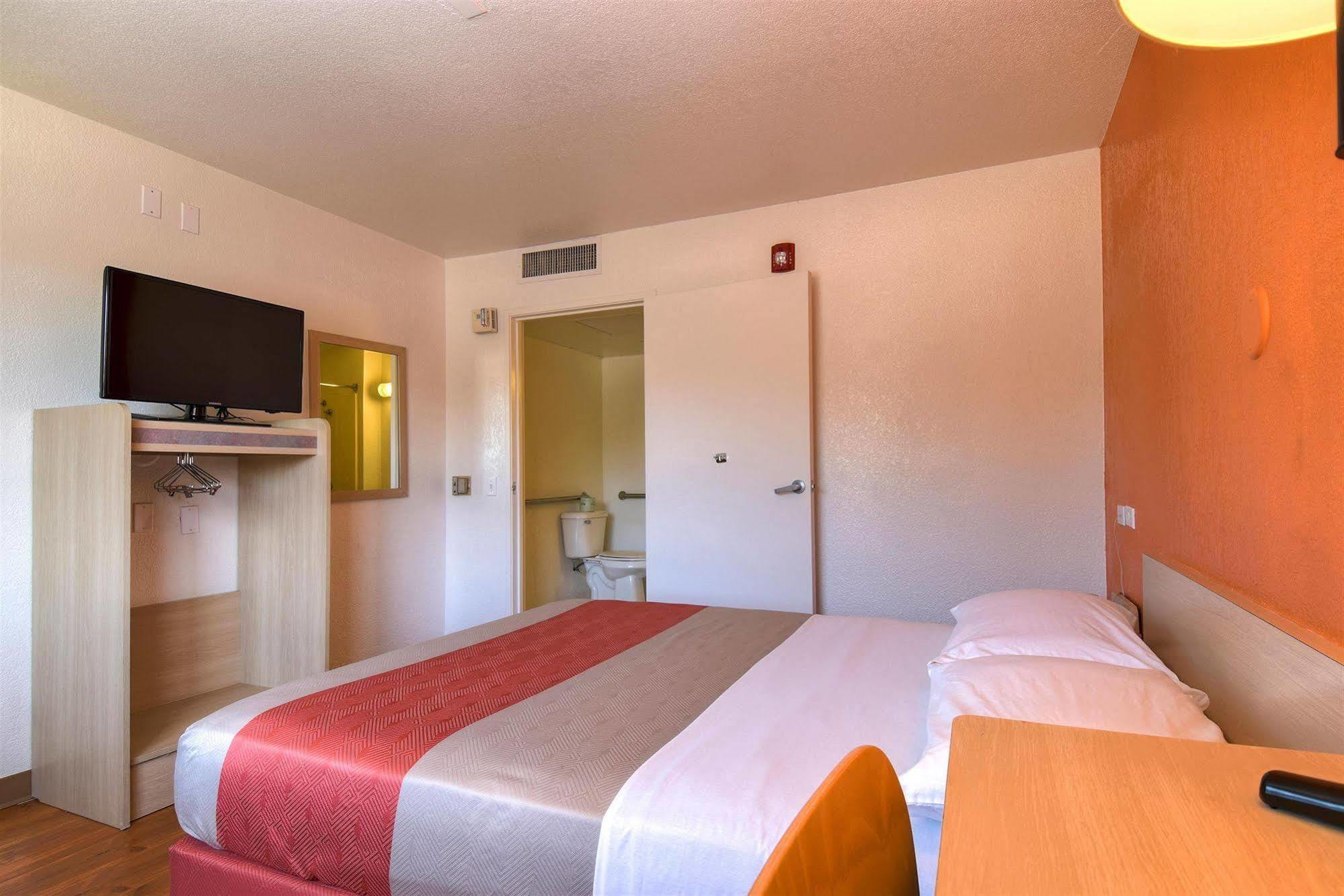 Motel 6-Jurupa Valley, Ca - Riverside West Exteriér fotografie