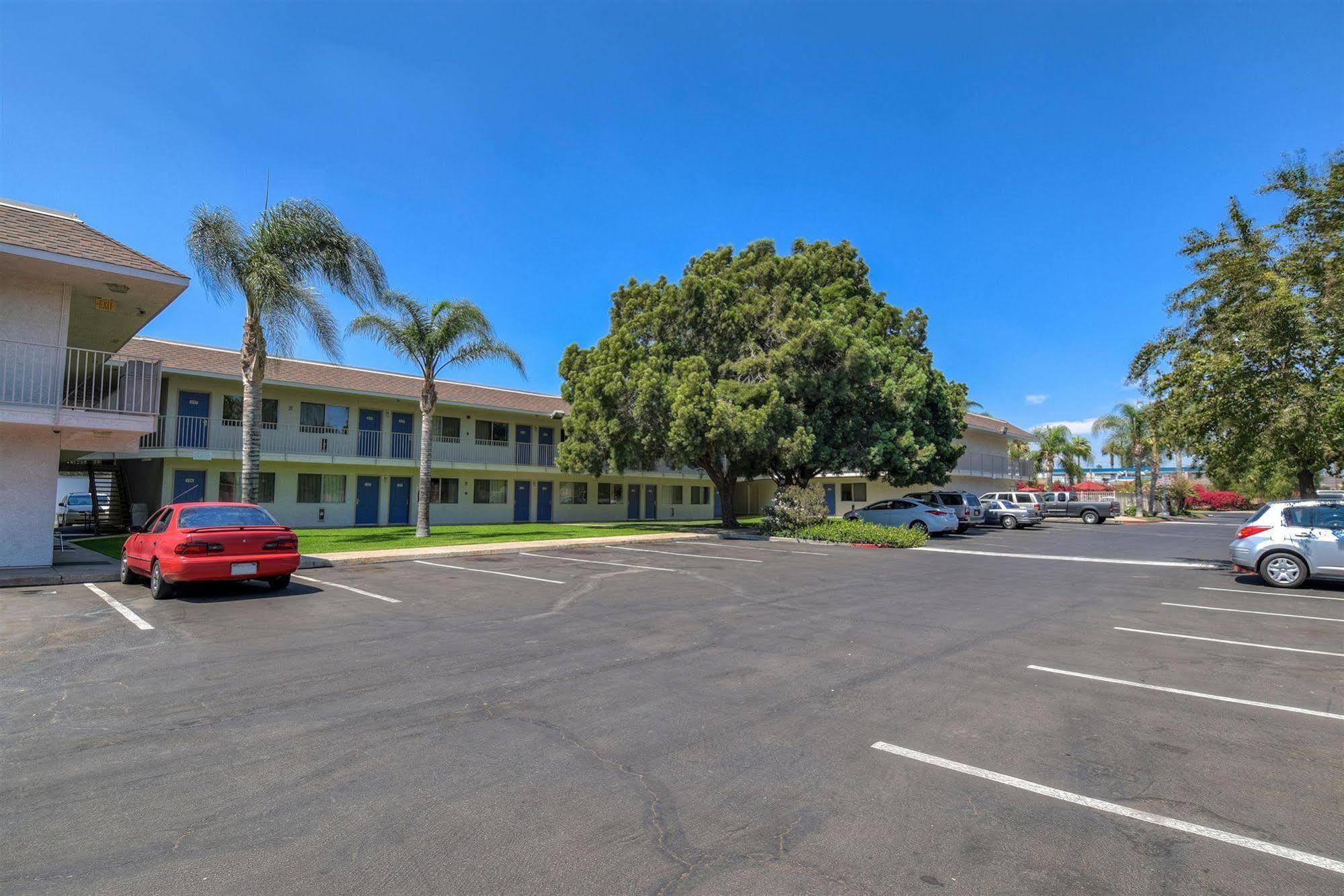 Motel 6-Jurupa Valley, Ca - Riverside West Exteriér fotografie